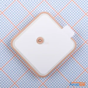 نمای روبروی آنتن پسیو پچ سرامیکی جاسازی‌شده GNSS L1 مدل YFGC025WWC با ابعاد ۲۵x۲۵x۴ میلی‌متر
