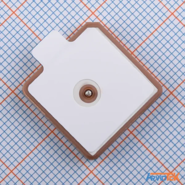 نمای پشت آنتن پسیو GNSS L1 مدل YFGC018WWA با پچ سرامیکی