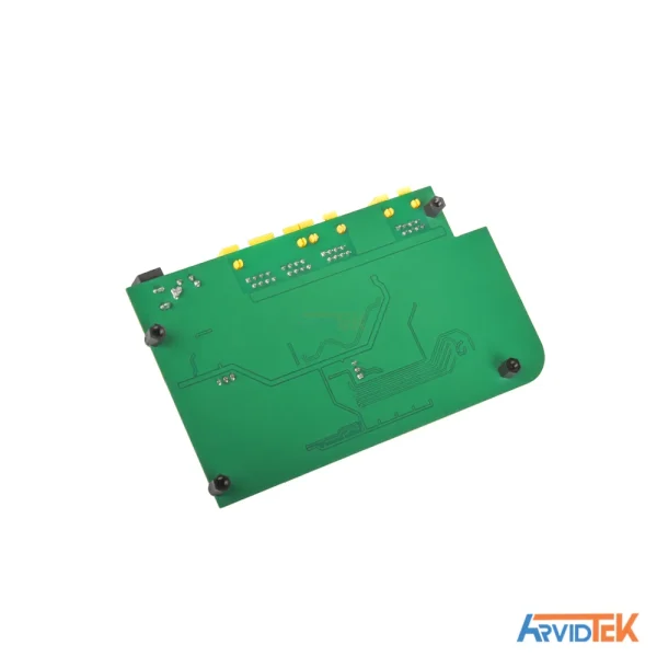 نمای پرسپکتیو از پشت برد مودم رومیزی 4G مدل NEXUS-C0404W